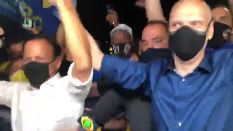 Vídeo: Covas comemora reeleição para prefeito de São Paulo
