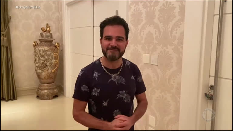 Vídeo: Cantor Luciano convida para seu especial na Record TV