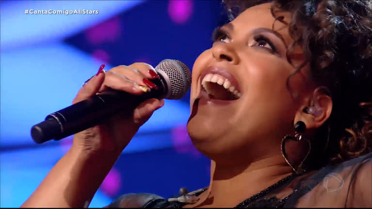 Vídeo: Débora Pinheiro canta "I Will Survive"para tentar se consagrar campeã do Canta Comigo All Stars