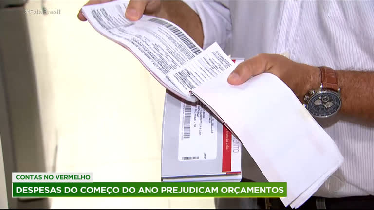 Vídeo: Veja dicas para não se enrolar com as despesas extras do início do ano