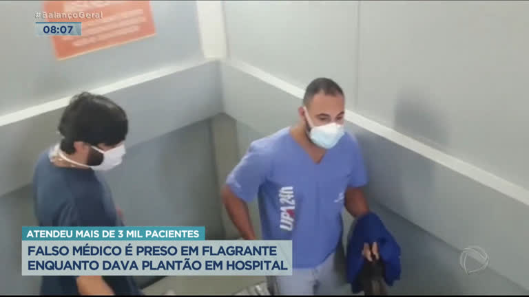 Vídeo: Falso médico é preso em flagrante enquanto dava plantão em hospital