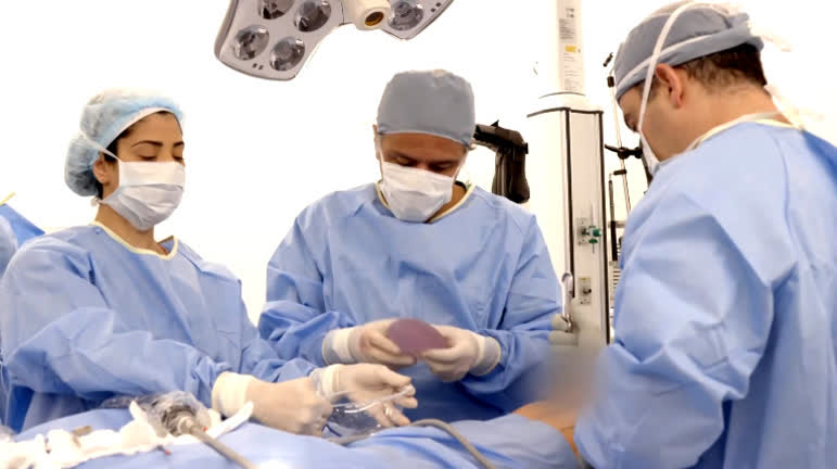 Vídeo: Veja como funcionam as próteses mamárias | O Hospital em 60s