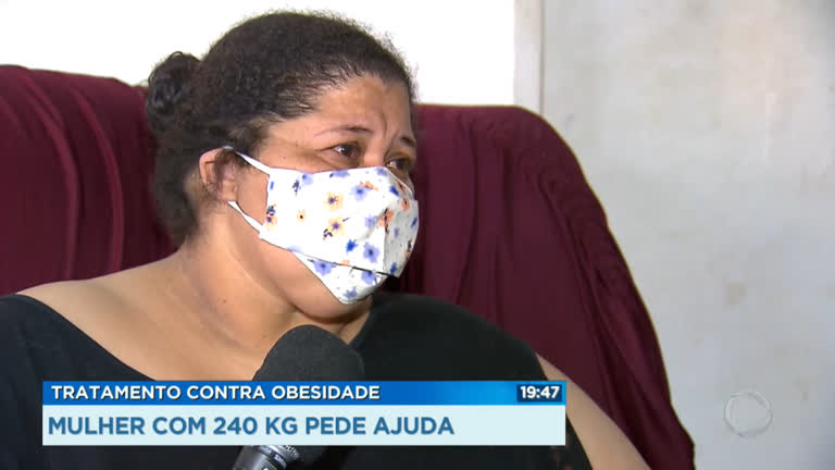 Vídeo: Mulher de 240 quilos pede ajuda em Santa Maria: 'Me sinto presa dentro de casa'