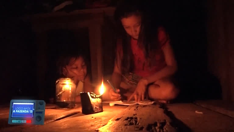 Vídeo: Câmera Record mostra o drama de quem vive sem eletricidade em regiões isoladas do país