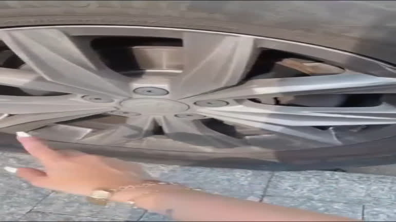 Vídeo: Maria Lina fura pneu ao tentar parar carro: 'Rir pra não chorar'