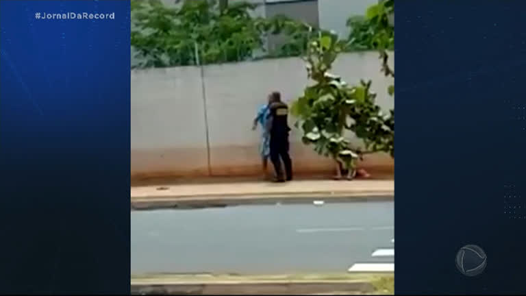 Vídeo: Guarda civil é acusado de agredir jovem com deficiência intelectual no interior de São Paulo