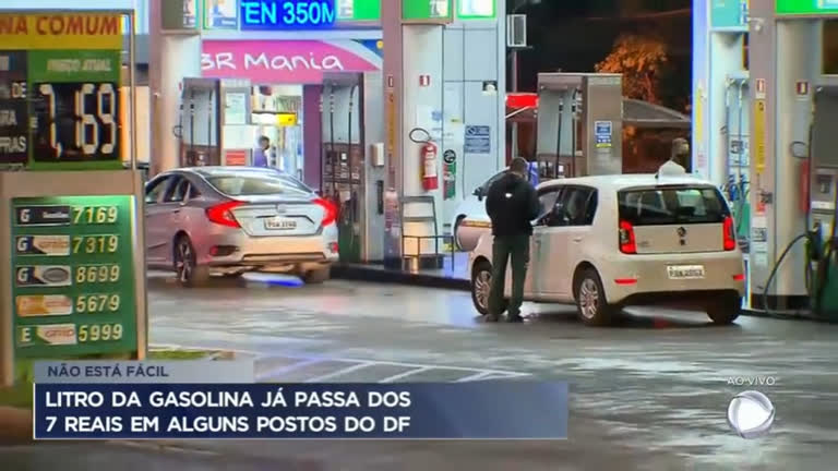 Vídeo: Litro da gasolina já passa dos R$ 7 em postos do DF