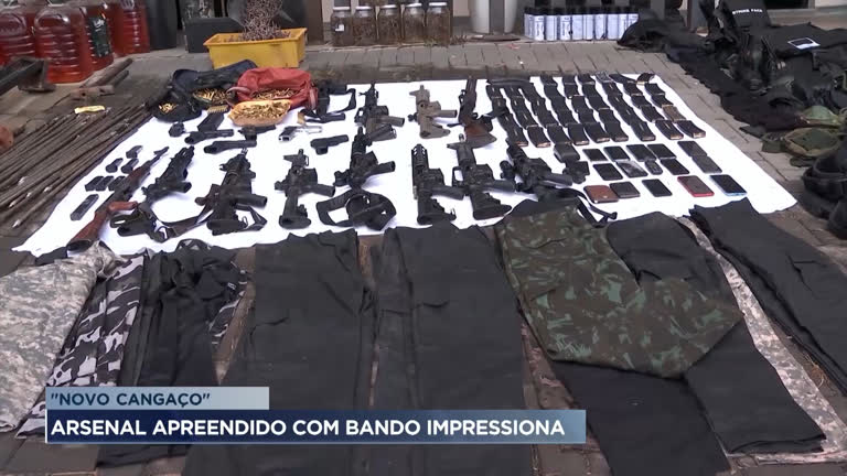 Vídeo: Veja o 'arsenal' apreendido em operação no interior de MG