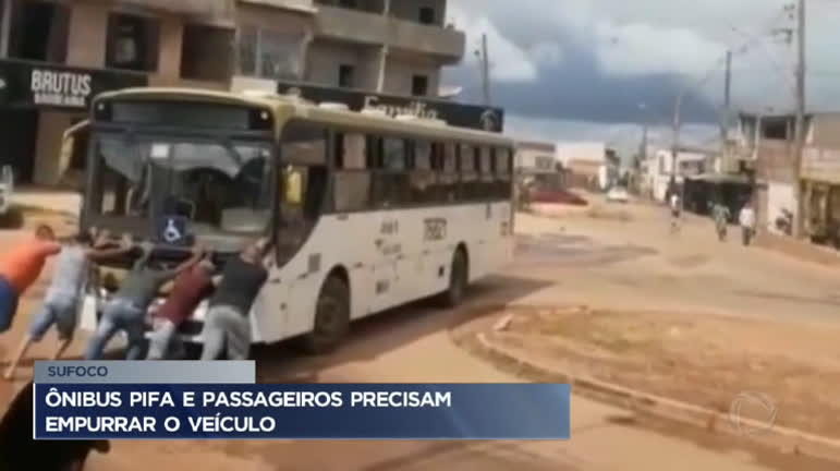 Vídeo: Passageiros empurram ônibus quebrado no Sol Nascente