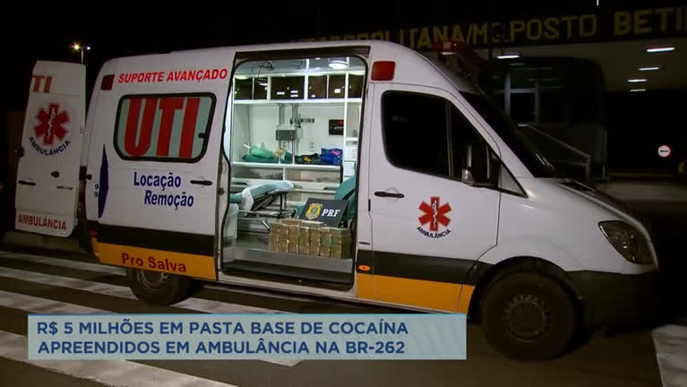 Vídeo: Polícia encontra R$ 5 mi em pasta base de cocaína em ambulância
