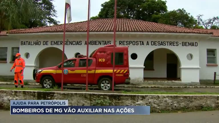 Vídeo: Para ajudar nas buscas, bombeiros de MG vão a Petrópolis (RJ)