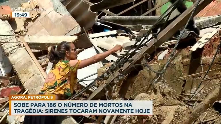 Vídeo: Bairro Vila Felipe é um dos mais afetados em tragédia de Petrópolis