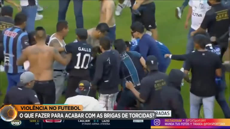 Vídeo: Violência no futebol gera pânico nas ruas e assusta jogadores