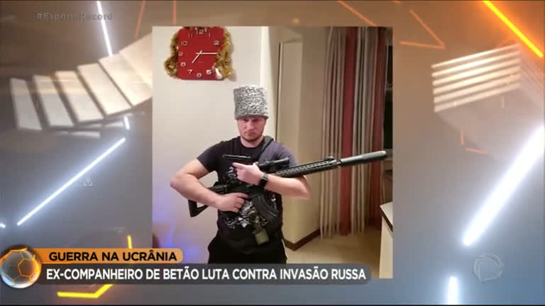 Vídeo: Ex-companheiro do zagueiro Betão troca chuteiras por armas na Ucrânia