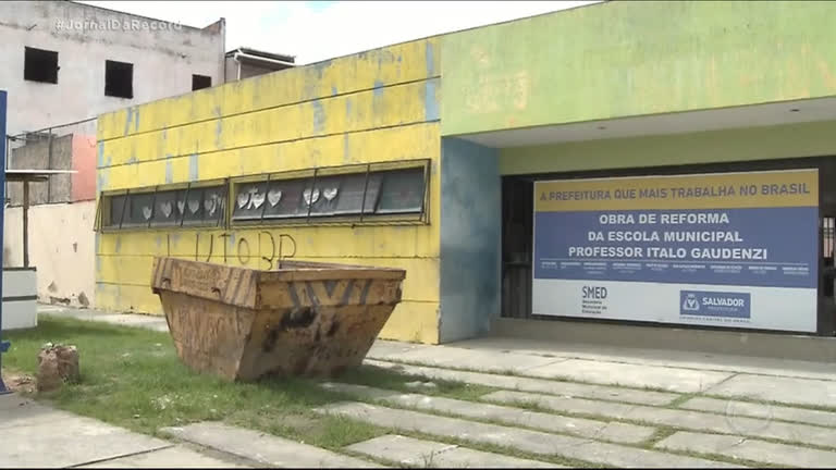 Vídeo: Estudantes da Bahia se deparam com escolas fechadas mesmo após retorno do ensino presencial