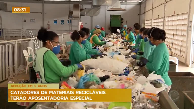 Vídeo: Catadores de materiais recicláveis terão aposentadoria especial