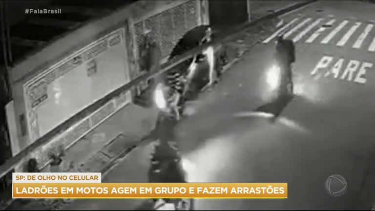 Vídeo: Ladrões usam motos roubadas para fazer arrastões em São Paulo