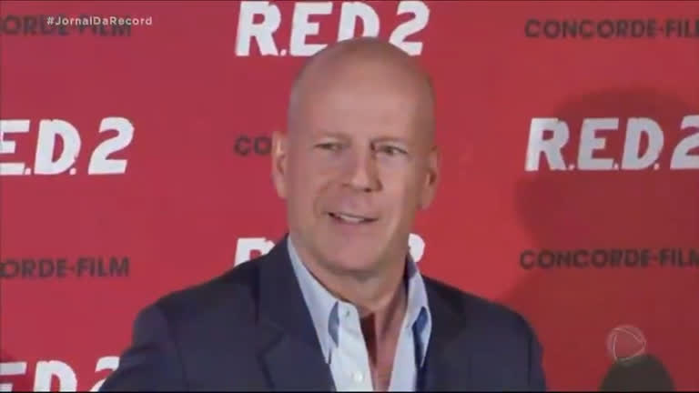 Vídeo: Bruce Willis anuncia que vai se aposentar da carreira de ator