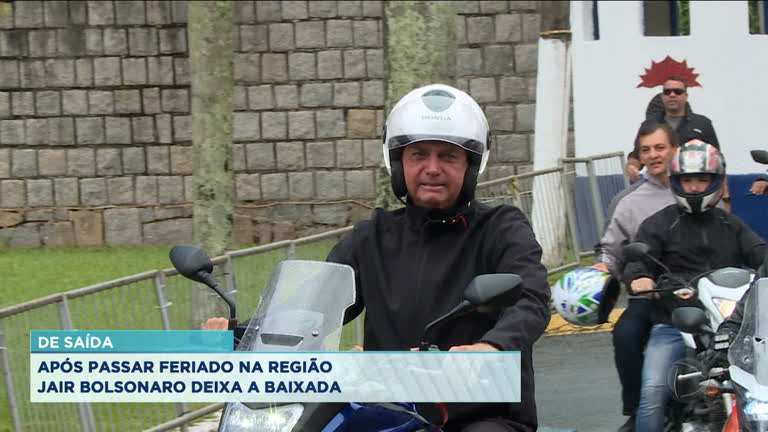Vídeo: Jair Bolsonaro deixa a Baixada Santista