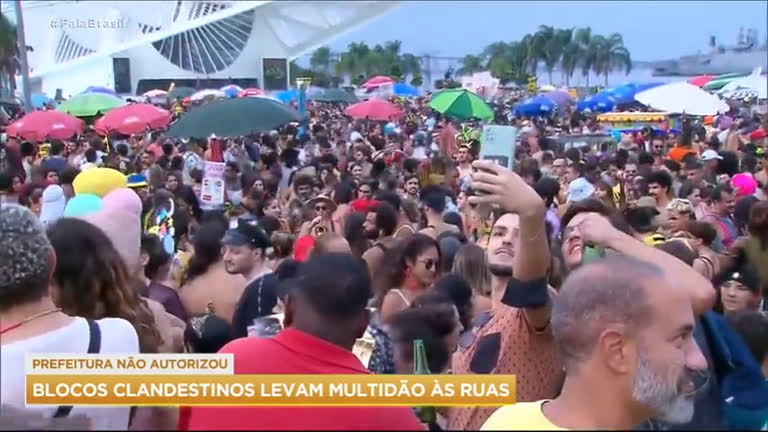 Vídeo: Blocos de carnaval provocam aglomeração nas ruas de São Paulo