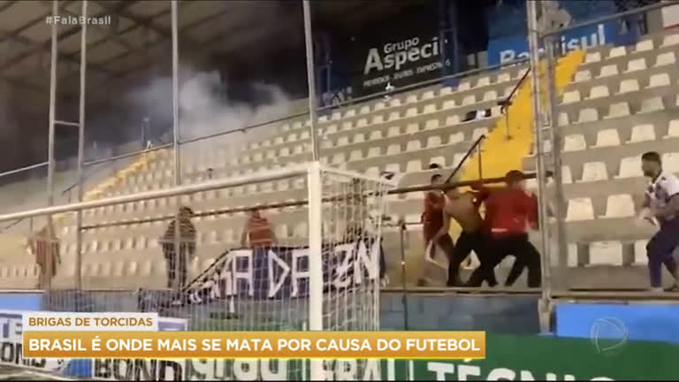 Vídeo: Brasil é o país onde mais se mata por causa de futebol