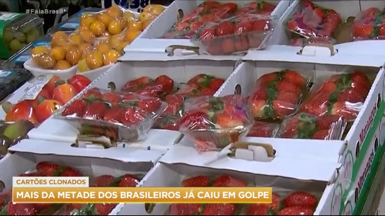 Vídeo: Criminosos se passam por vendedores de frutas para aplicar golpes