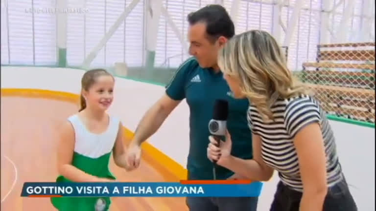 Vídeo: Gottino acompanha apresentação de patinação da filha