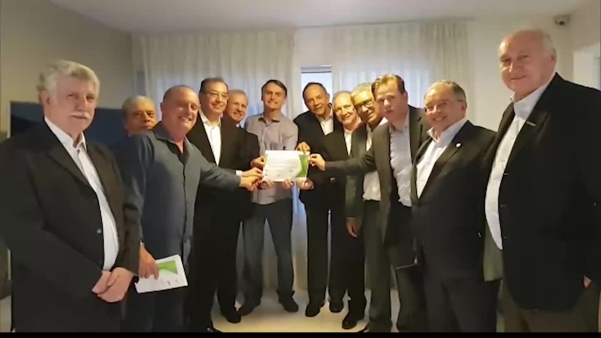 Vídeo: Haddad visita cooperativa de reciclagem e apresenta propostas para coleta