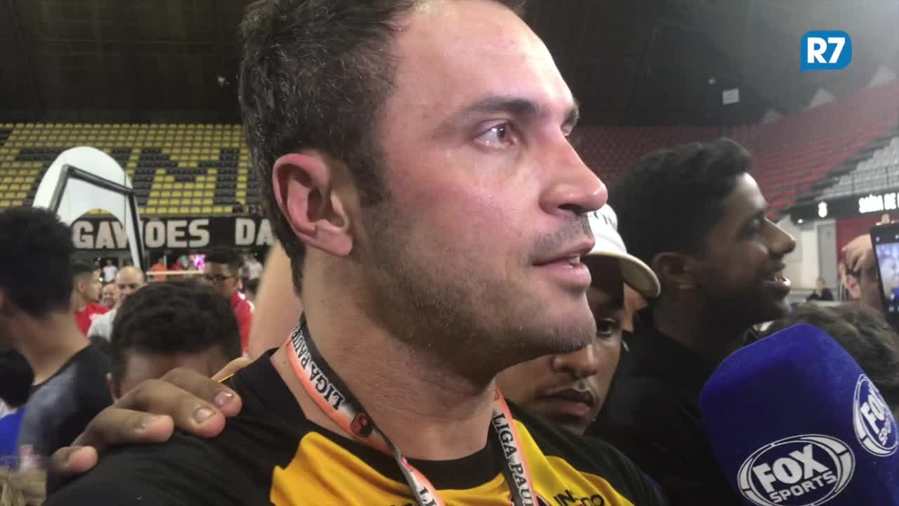 Vídeo: 'Fiz o meu melhor', diz Falcão em seu último jogo da carreira