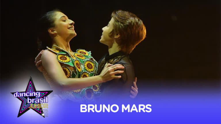Vídeo: Hit de Bruno Mars embala apresentação romântica de Matheus Ueta e Júlia