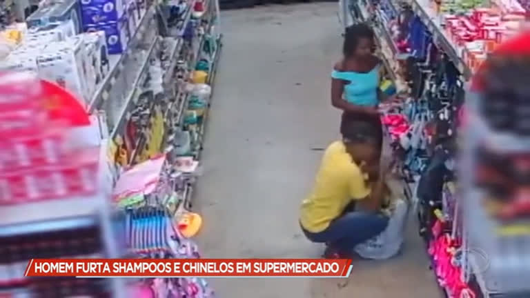 Vídeo: Suspeitos furtam produtos em supermercado de BH